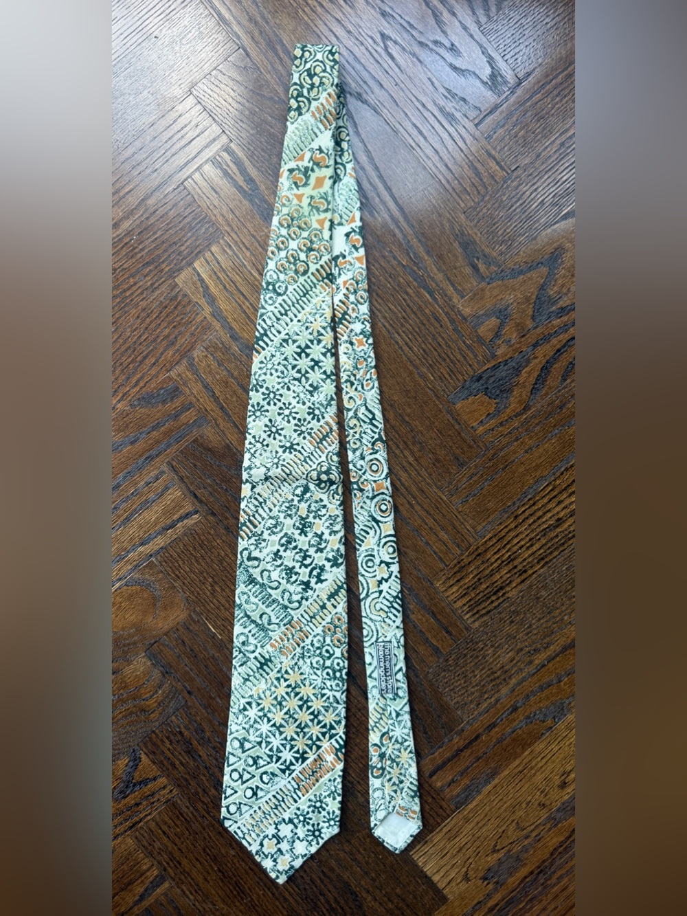 Rare vintage Design Works by Bedford Stuyvesant necktie